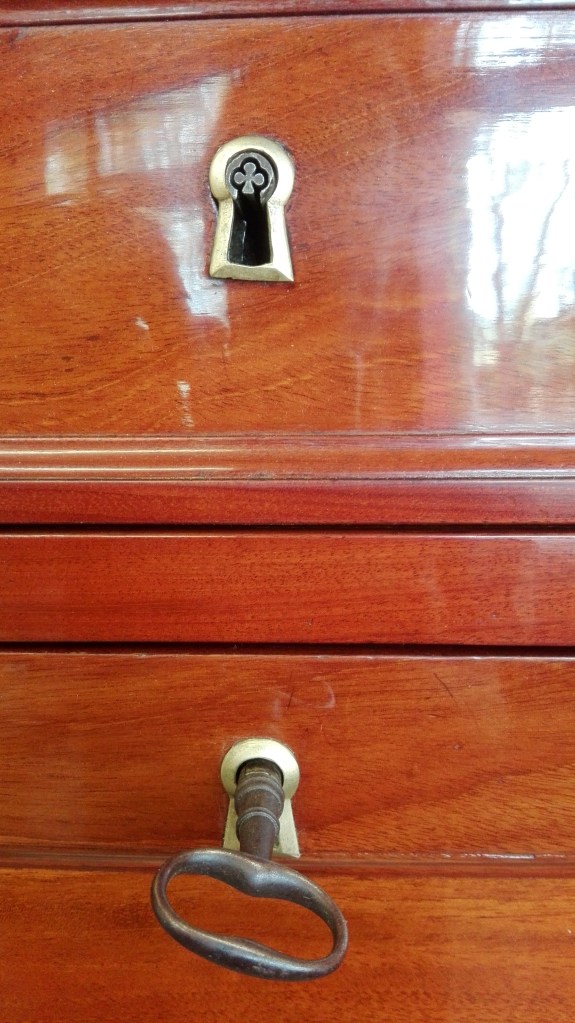 Détail du secrétaire