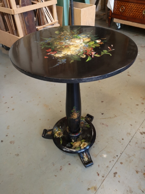 Guéridon Jennens and Bettridge restauré